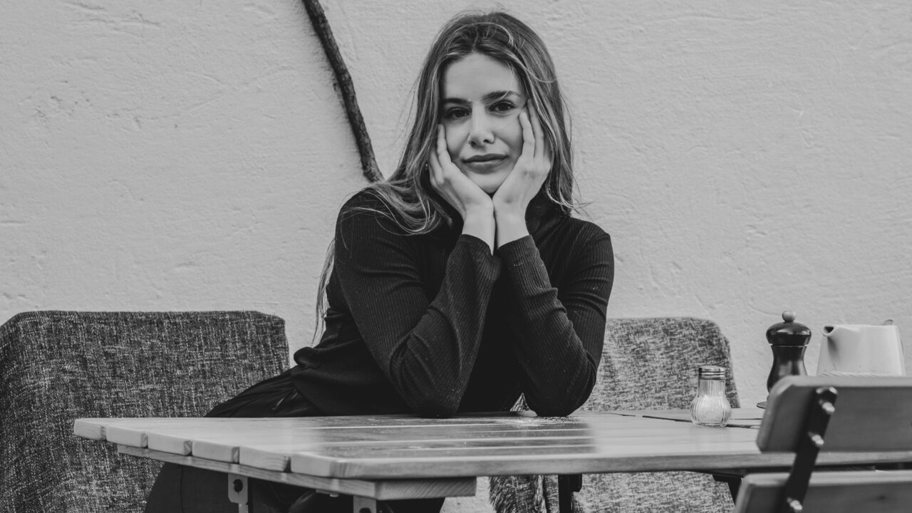 Sarah Bossard: Herkunft, Karriere und das Leben an der Seite von Alice Weidel